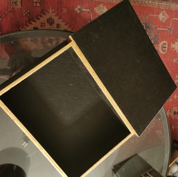 Book box - Picture 2 of 4